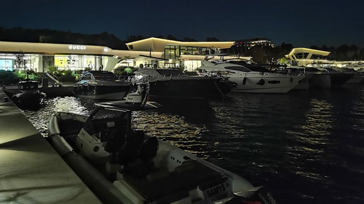 Vouliagmeni marina